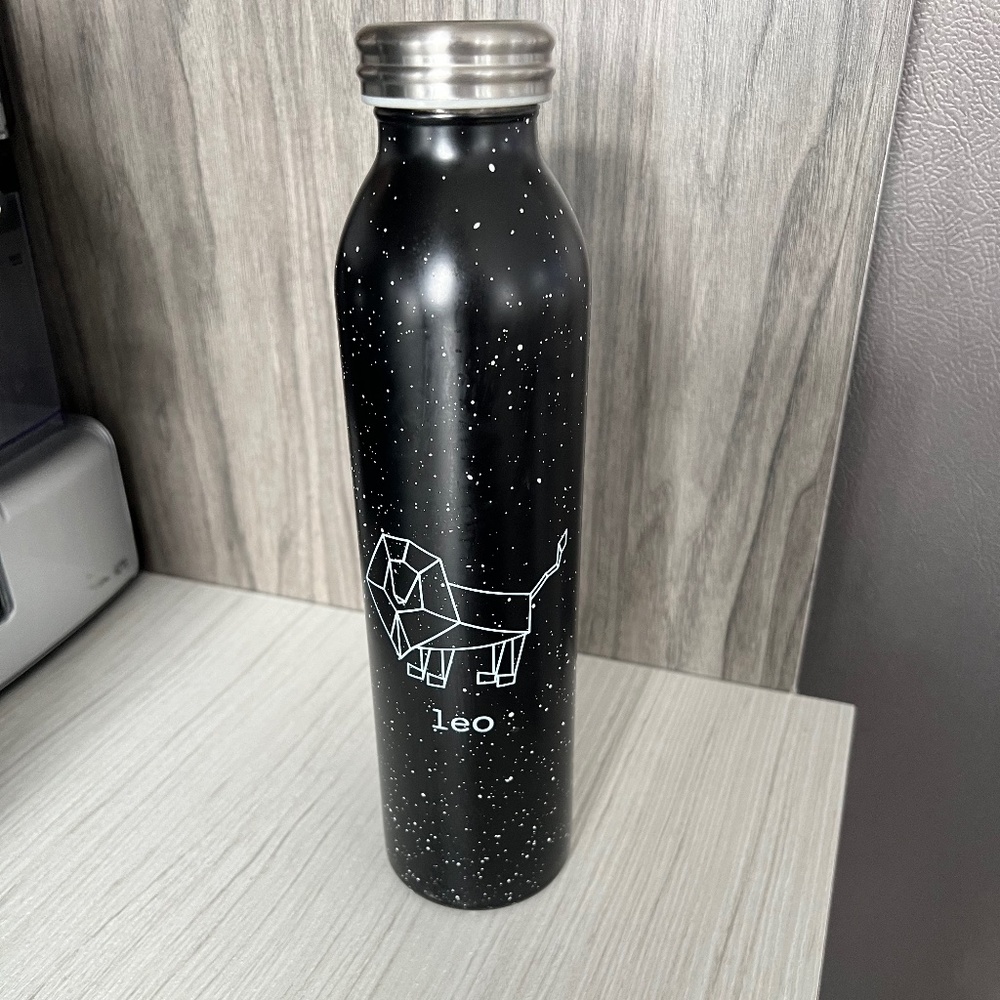 Insulated water bottle with horoscope Leo
